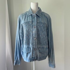 Vintage ‘90s Lisa Deane Relaxed Fit Button Down Denim Shirt w/ Rhinestone Detail